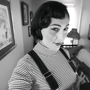 Meet your Posher, Laura